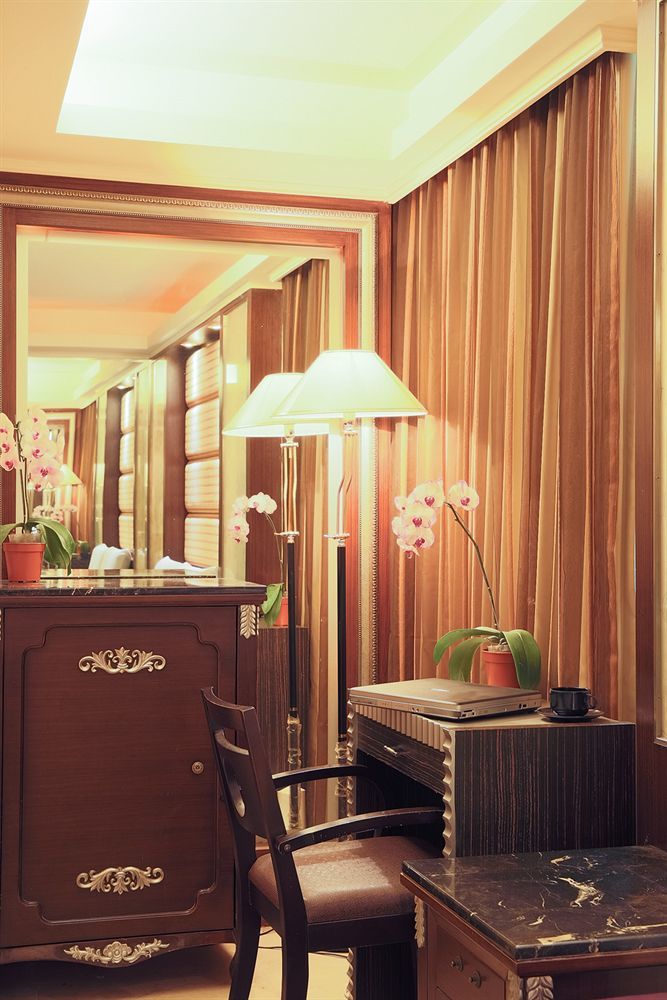 Best Love Boutique Hotel Тайпей Екстериор снимка